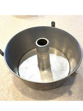 Vintage Wear Ever Aluminum Angel Food Cake Baking Dish